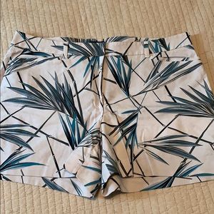 WHBM bamboo print 5” shorts Plus Size 20W